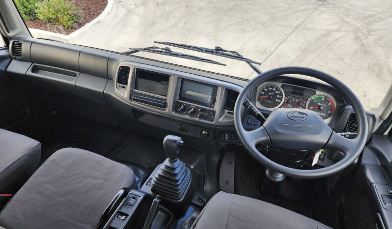 
								Hino 500 Series GT1528 full									