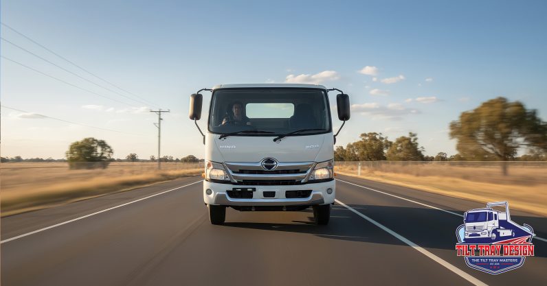 
								HINO 300 / 921 full									